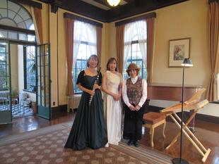 ベーリック・ホール　横浜山手芸術祭「音の花束」フルート＆シタ―コンサート