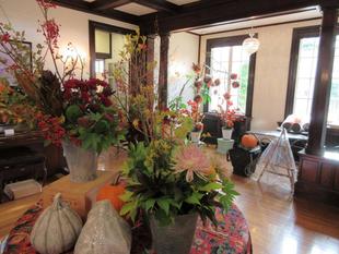 山手111番館　ハロウィン装飾準備中