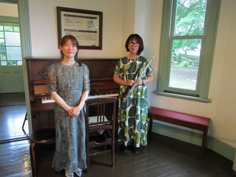 ボランティアコンサート0620ブラフ18番館(1).JPG