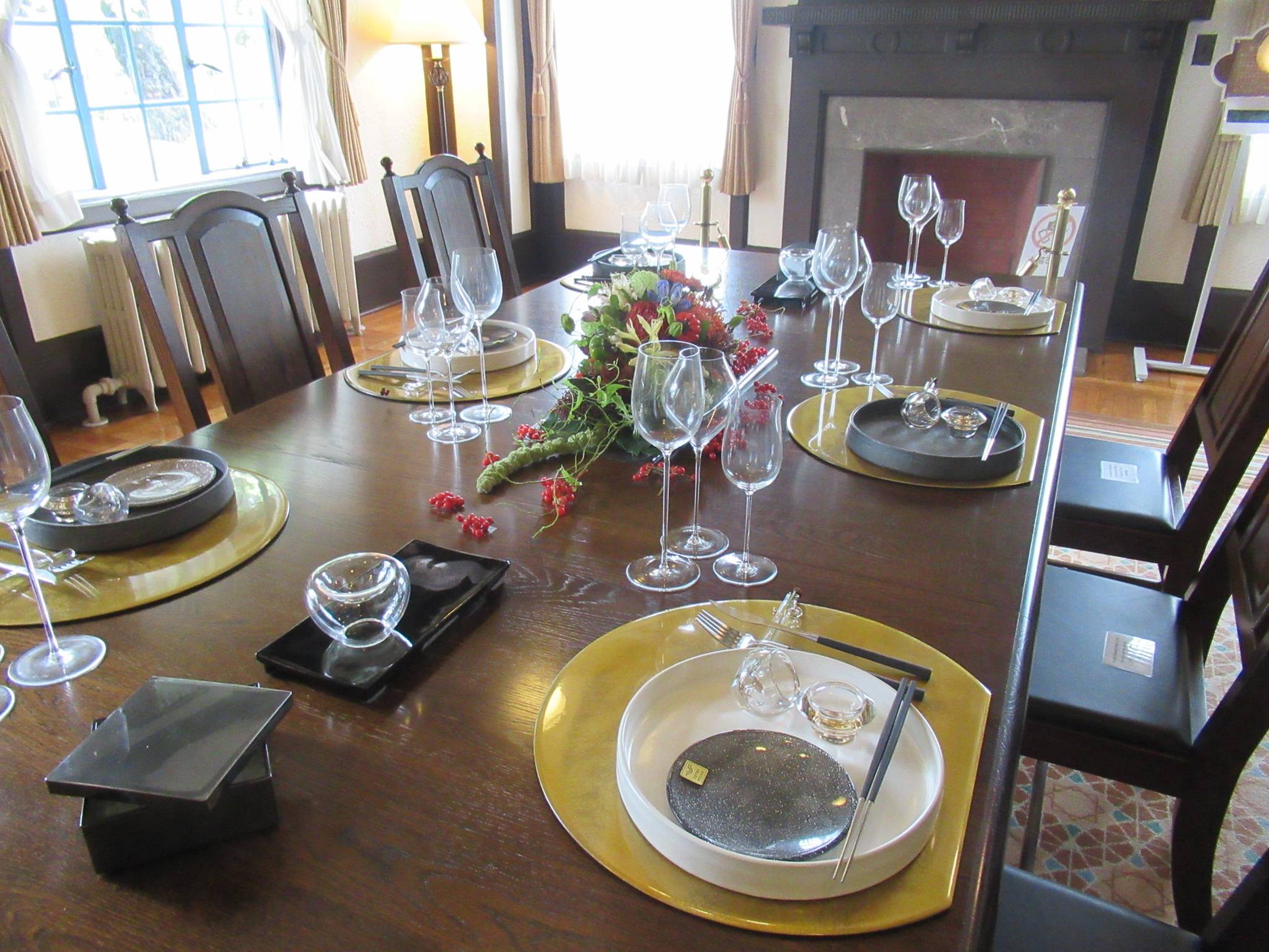 【ベーリックお月見】 食堂テーブル.JPG