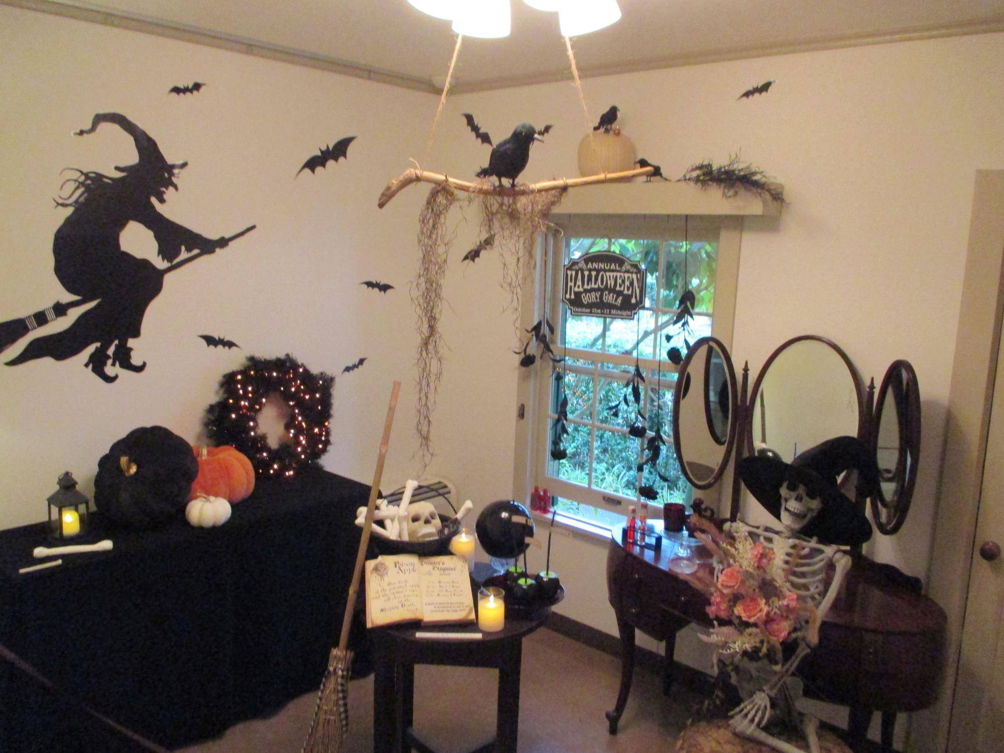 22021018山手234番館ハロウィン ➄魔女の部屋.JPG