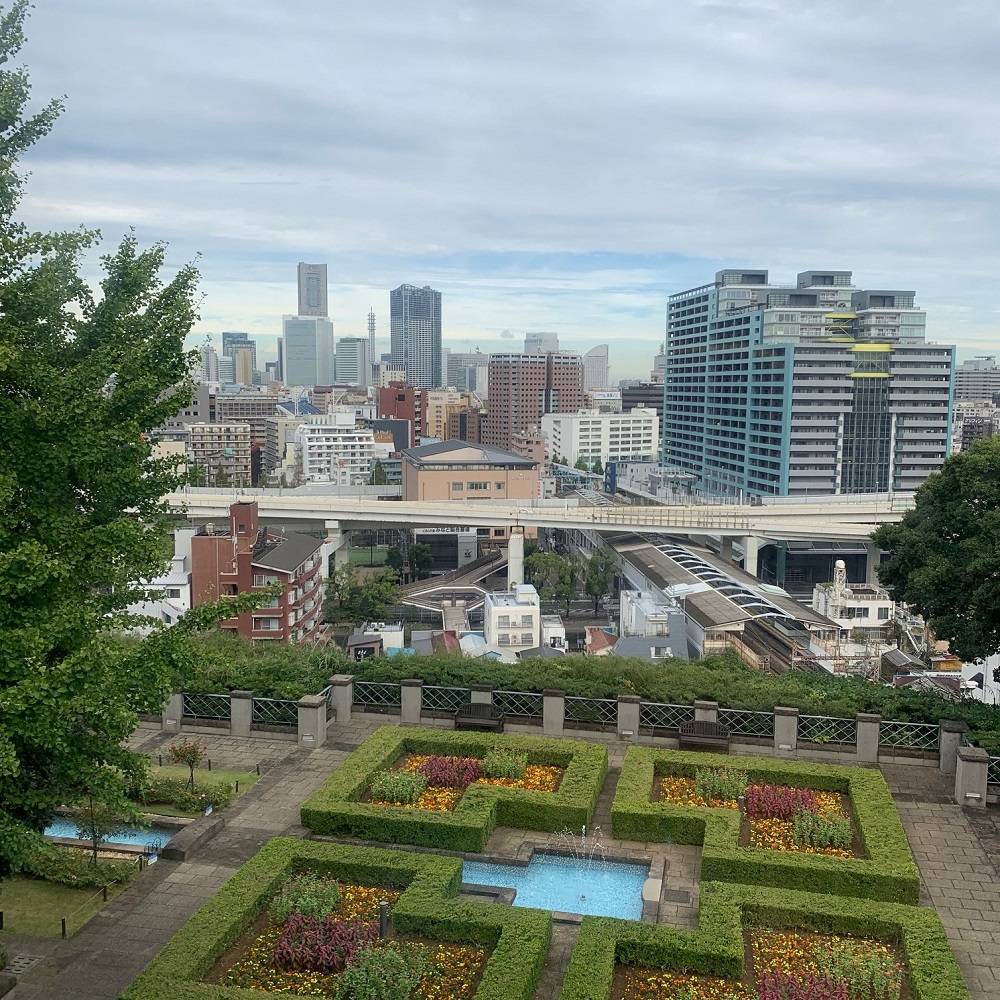 ③違う窓からは、みなとみらい地区の眺め が。2.jpg