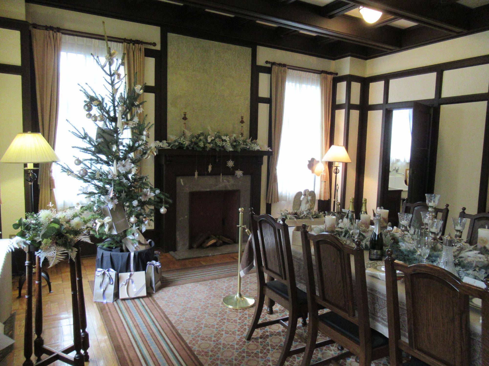 【ベーリック・ホール】世界のクリスマス2022 装飾①.JPG