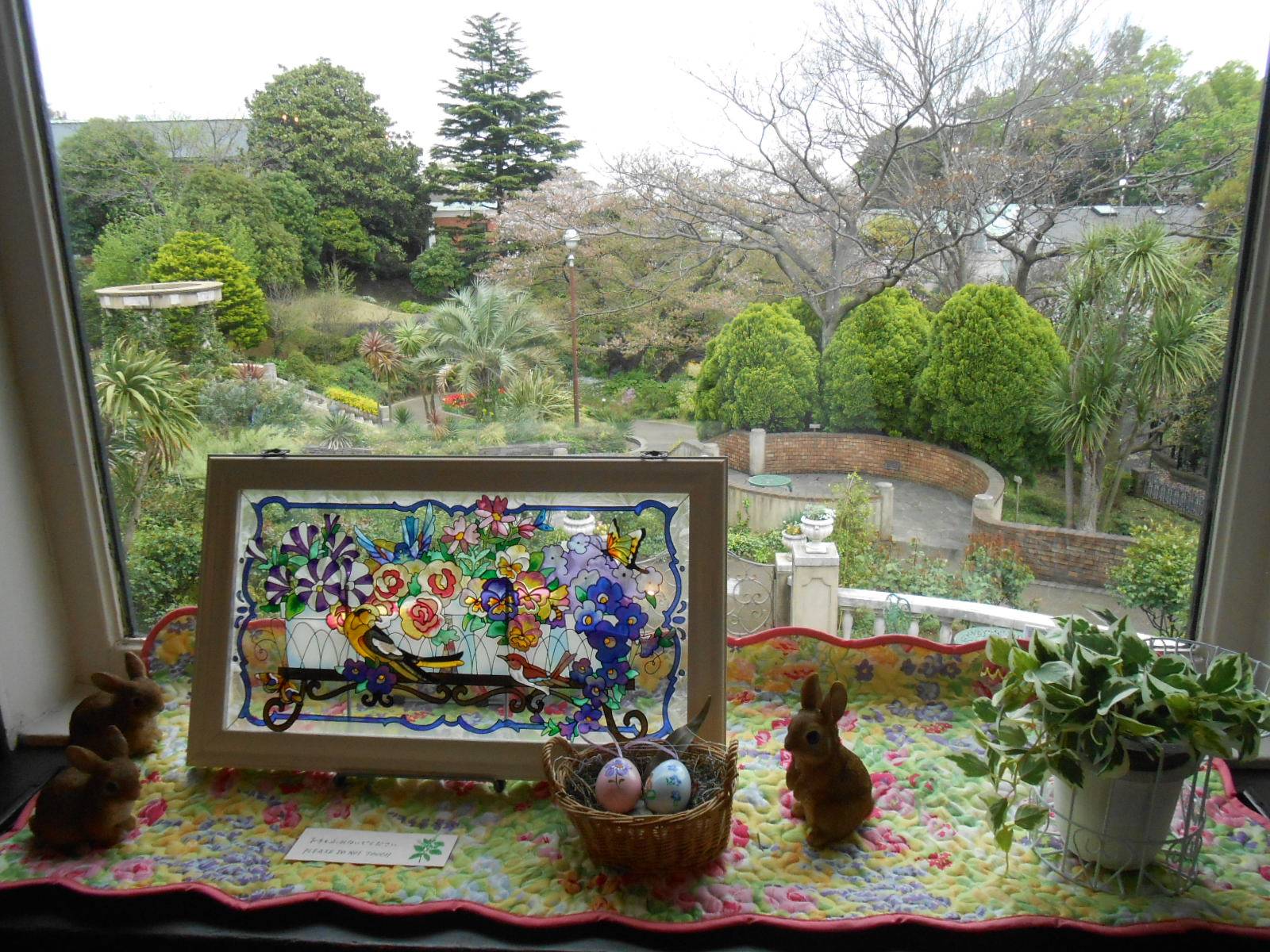 山手111番館イースター　230409 (3).JPG