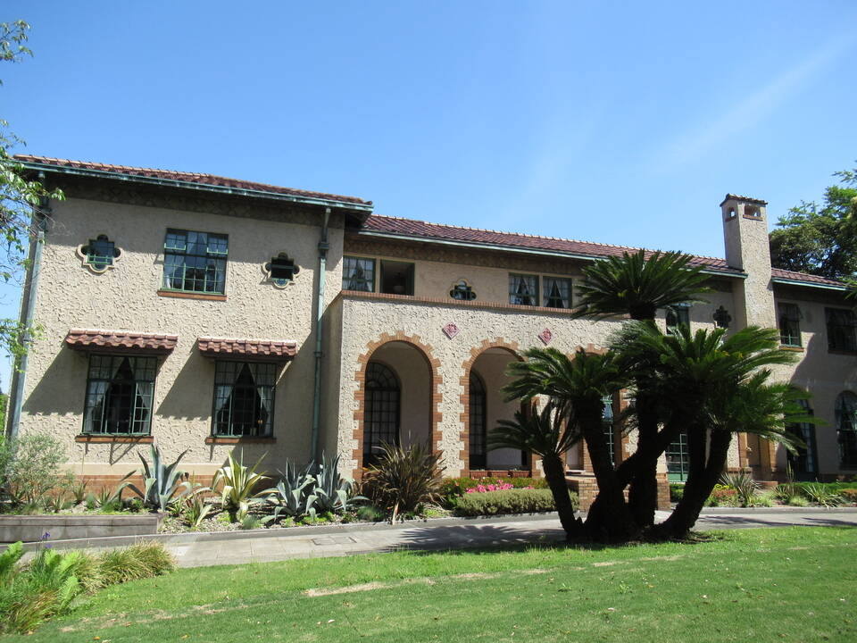 0508 ベーリック・ホール外観.JPG