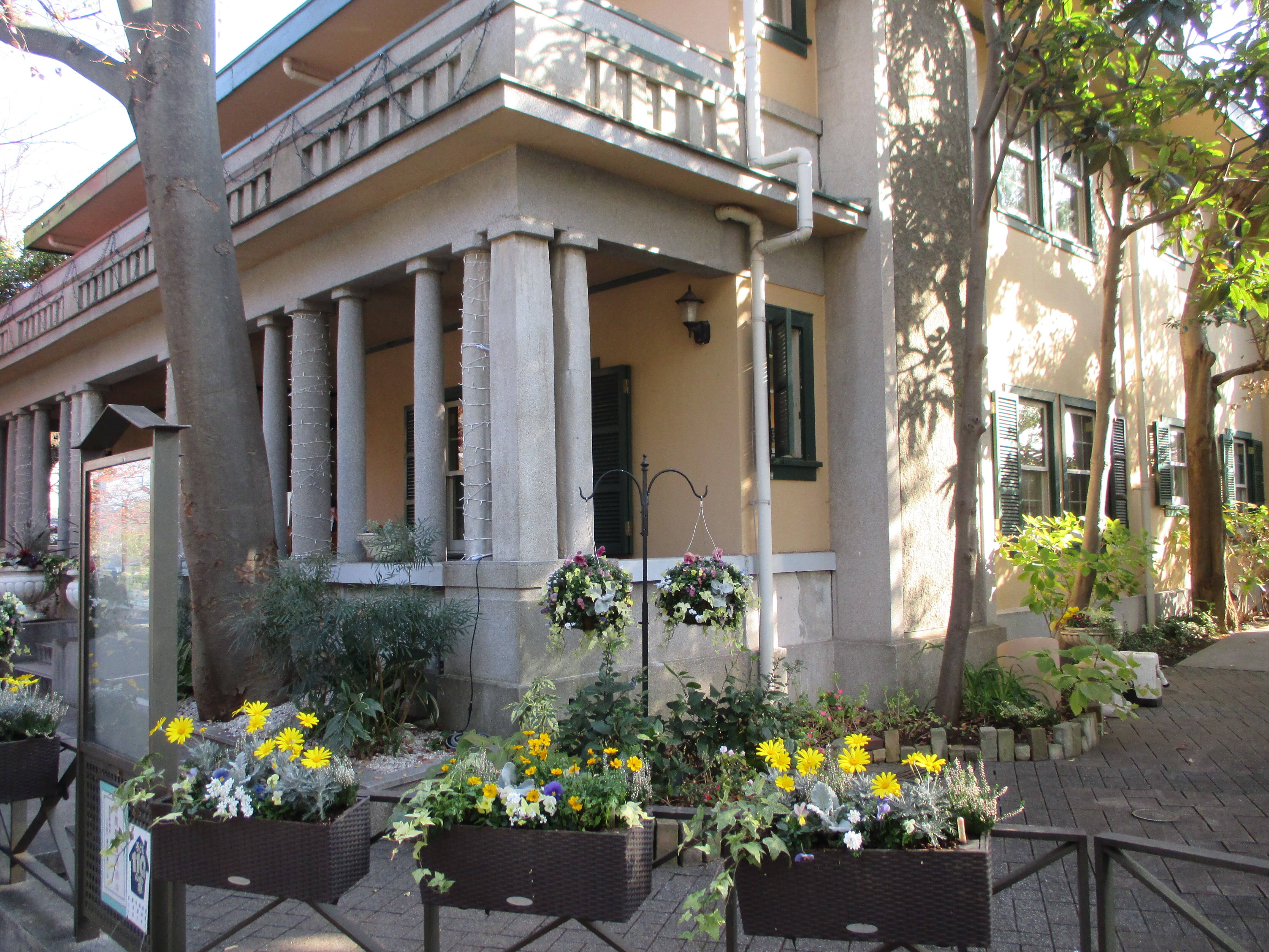 20191209 234ハンギング＆プランター①.JPG