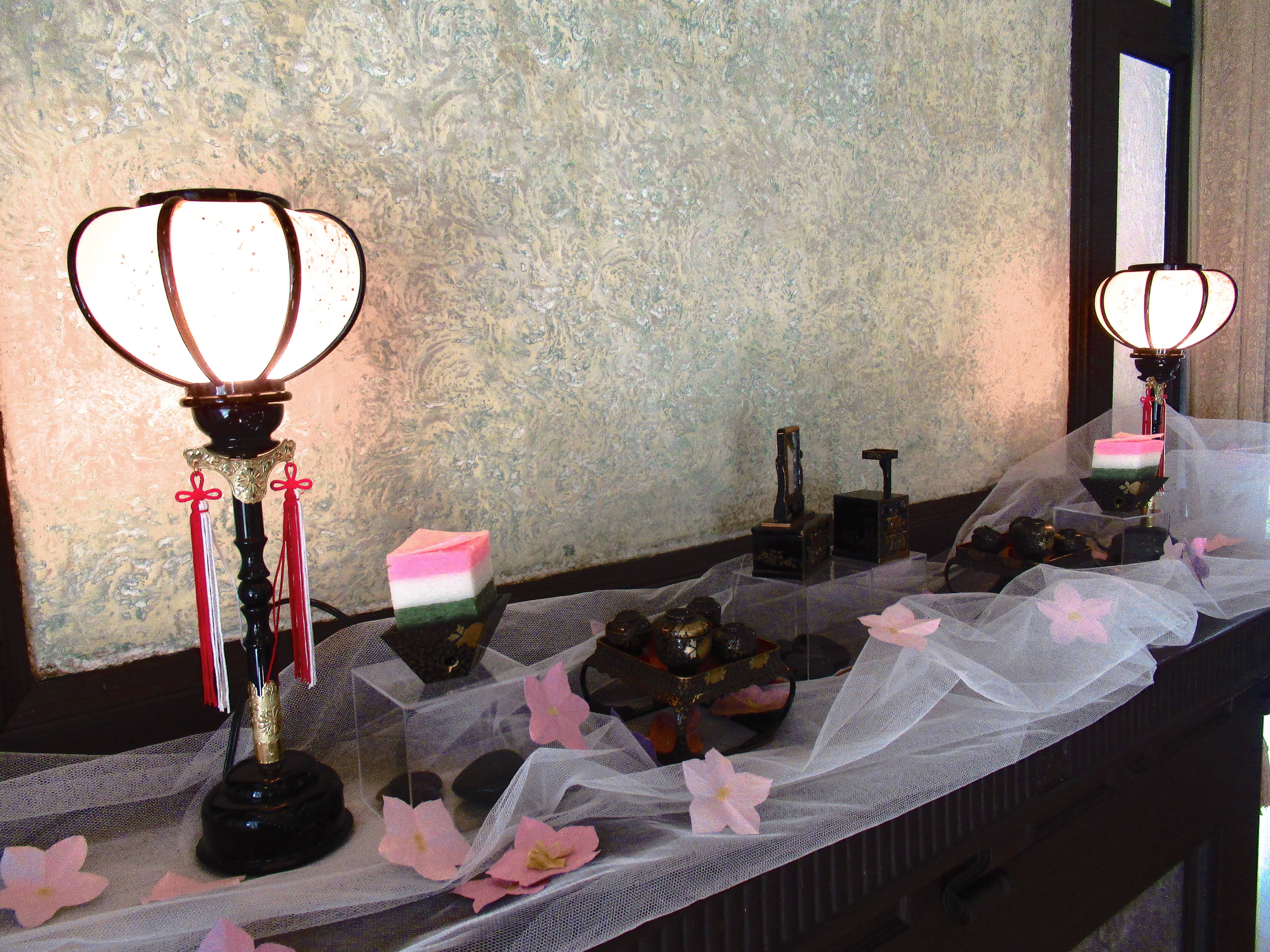 【ベーリック】 桃の節句 (暖炉）.JPG