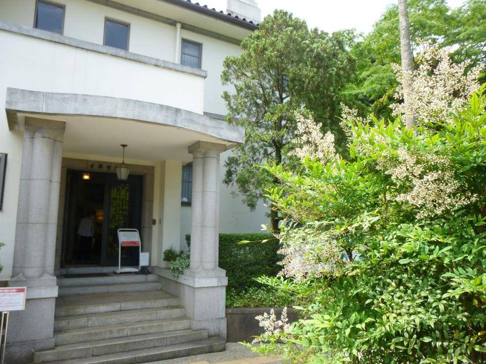 0610 ①イギリス館-ロータリー.JPG