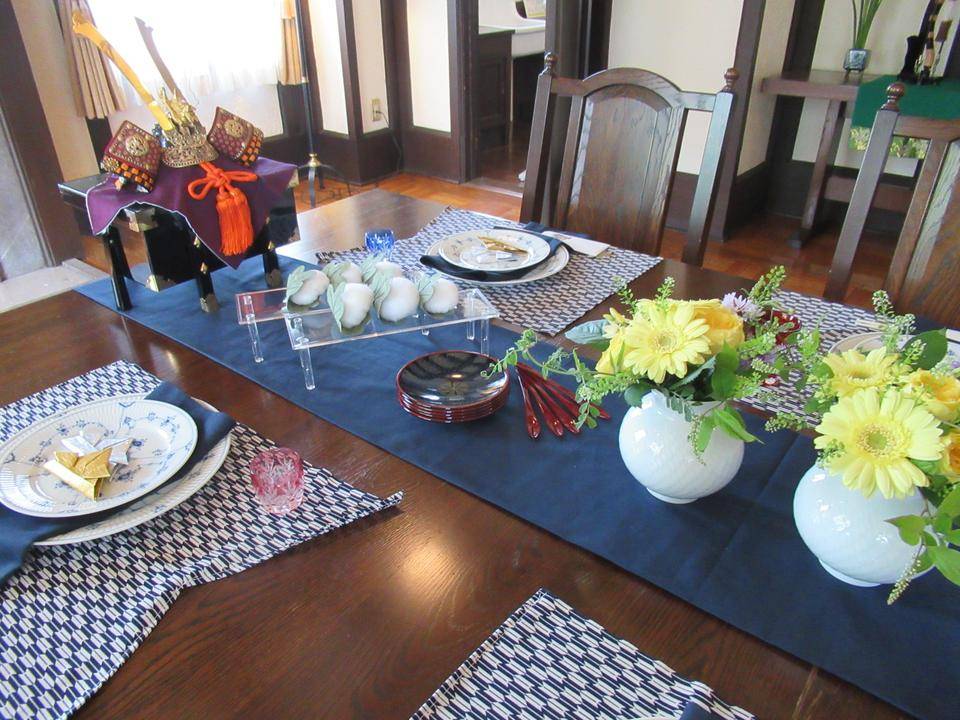 【ベーリック】 食堂テーブル柏餅.JPG