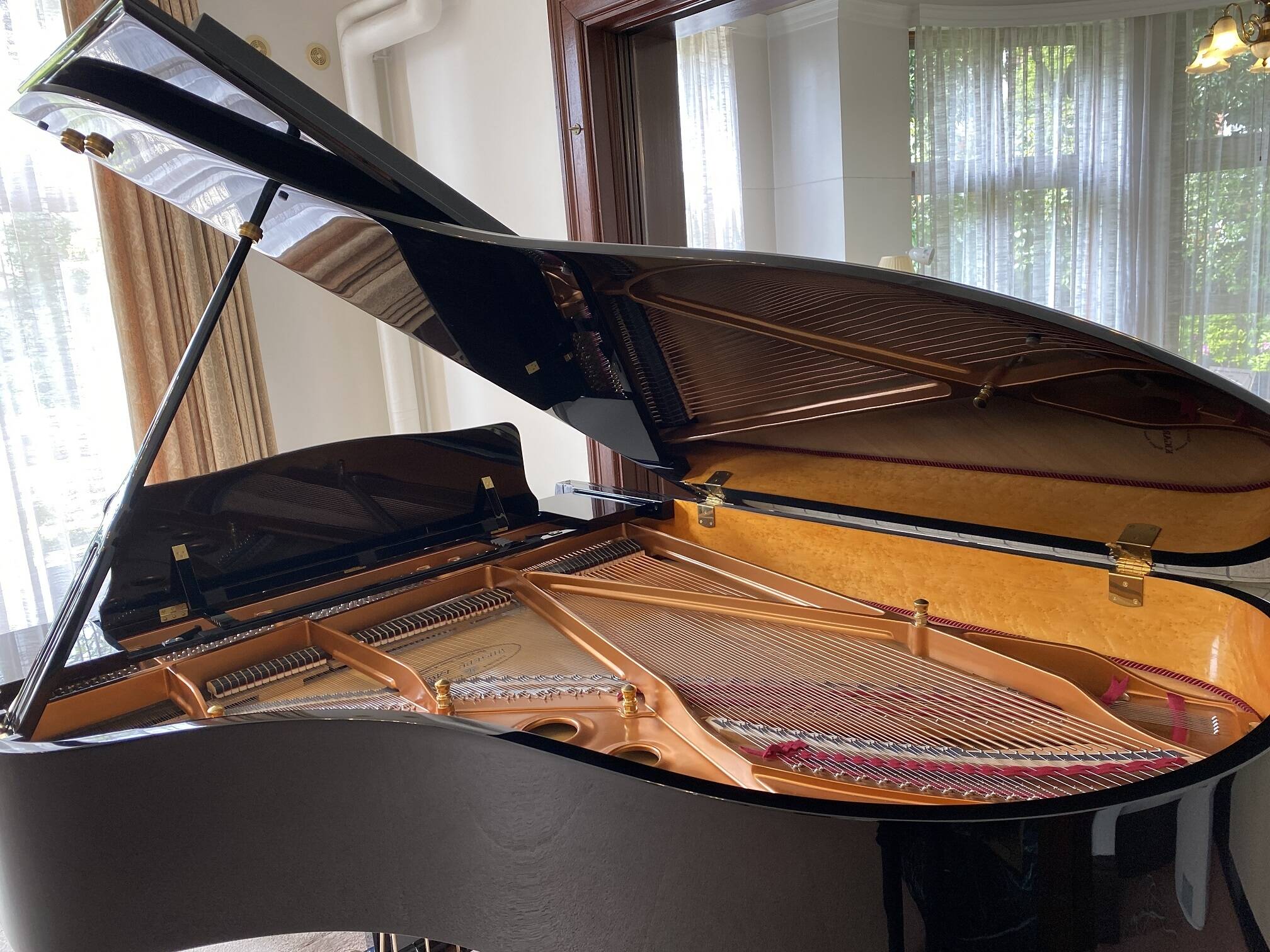 0421イギリス館のピアノ (1).JPG