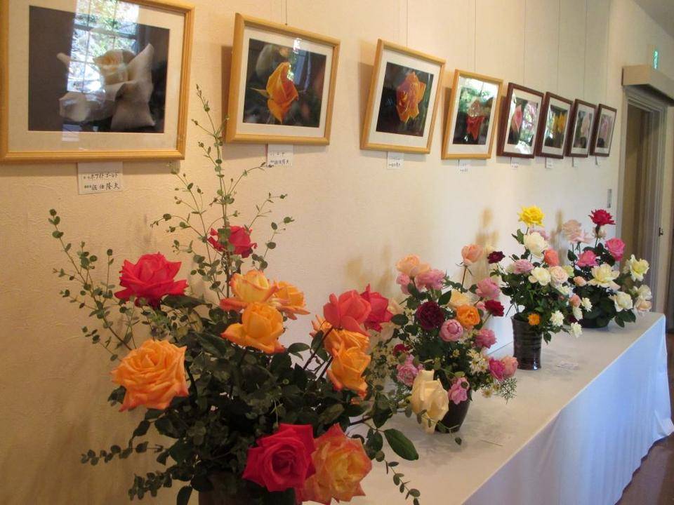 234番館　バラ展②.JPG