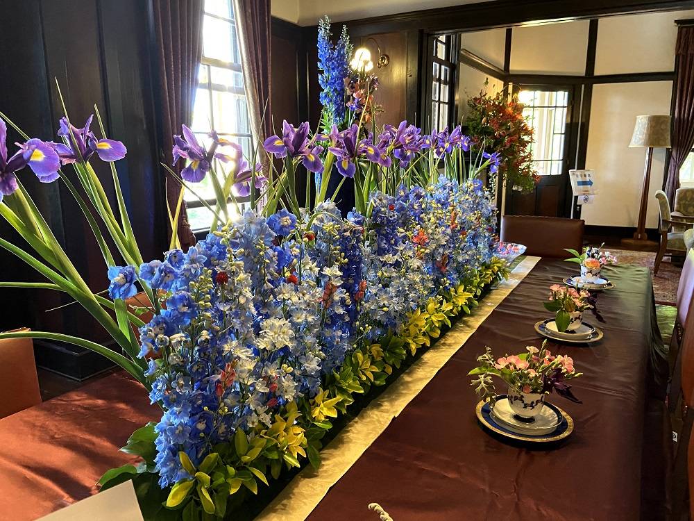 ダイニングテーブル (1).jpg