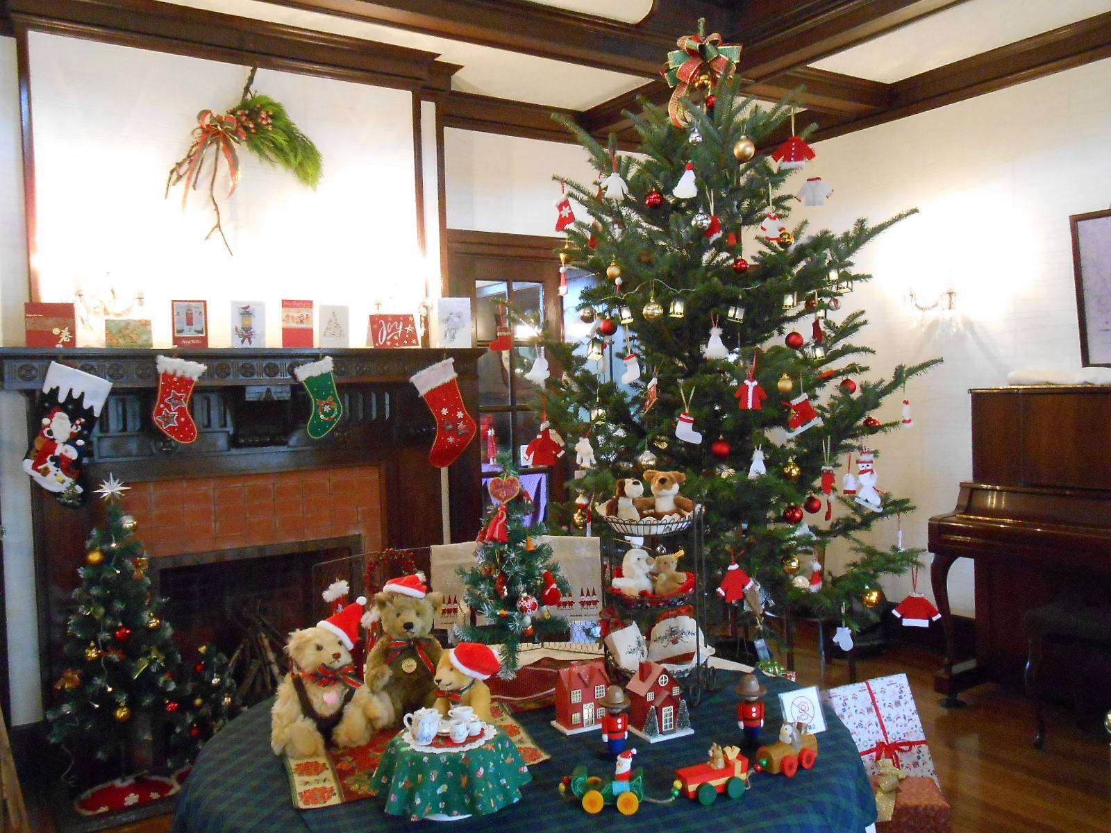 111番館クリスマスホール .JPG