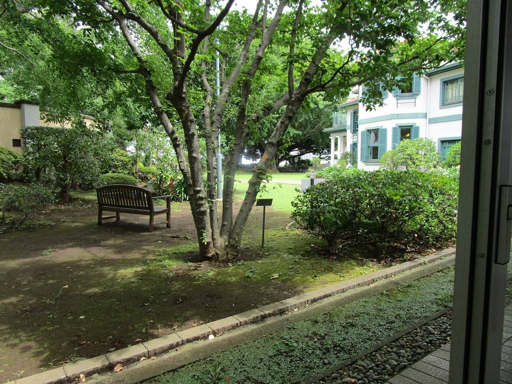 ブラフ18番館 ホールからの眺め|ブラフ18番館（）｜ブログ|山手