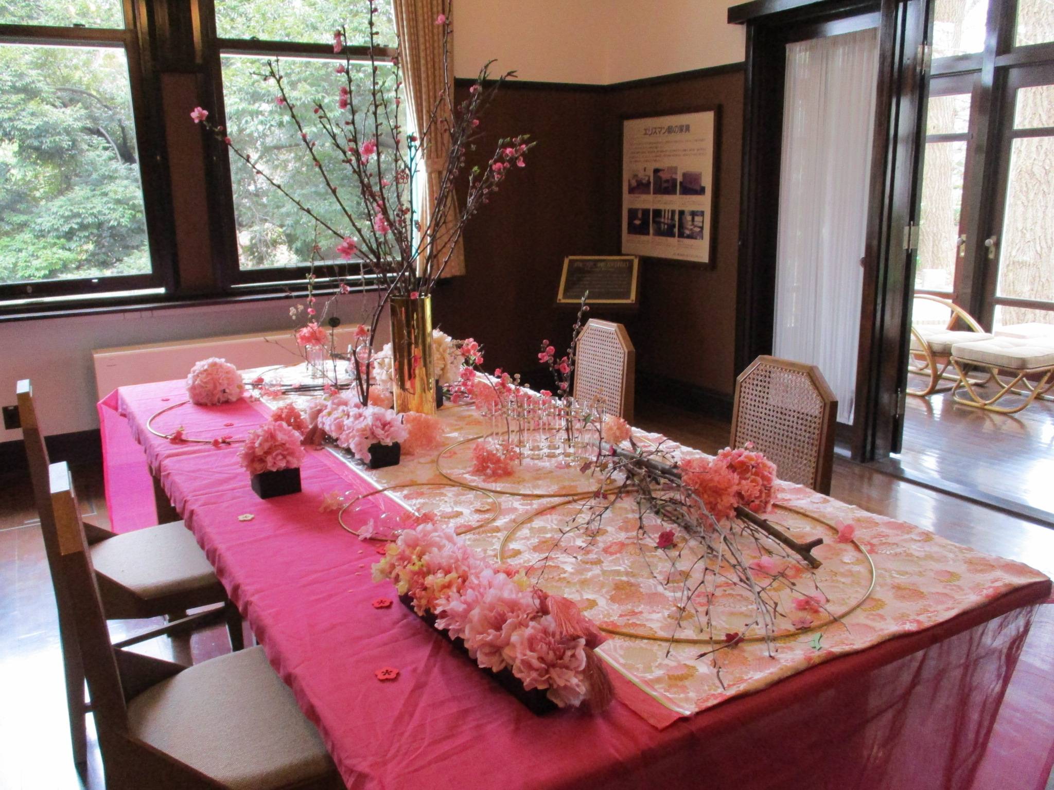 【エリスマン邸】 食堂テーブル.JPG