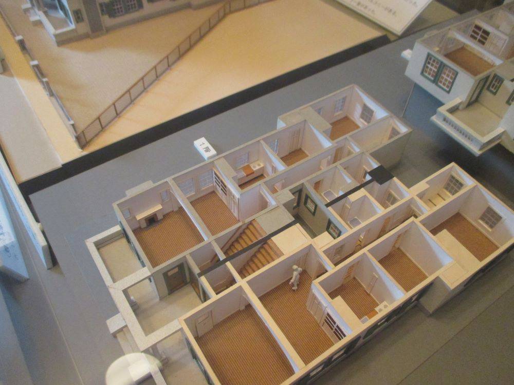 ２３４番館　模型アップ.JPG