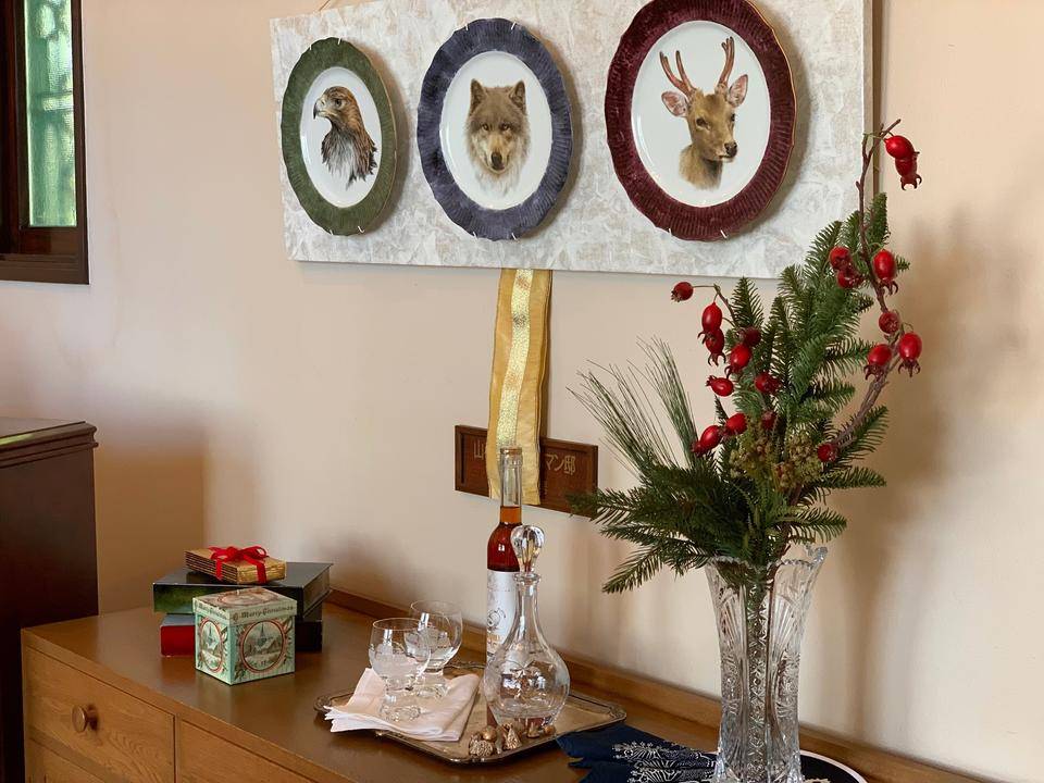 ②1201エリスマン邸応接室サイドボード (1).jpg