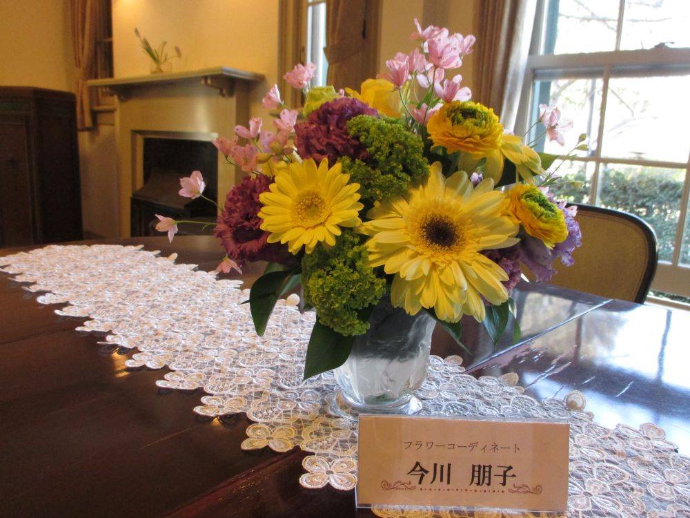 0318 234 ①　装飾ボランティアさんのお花.jpg
