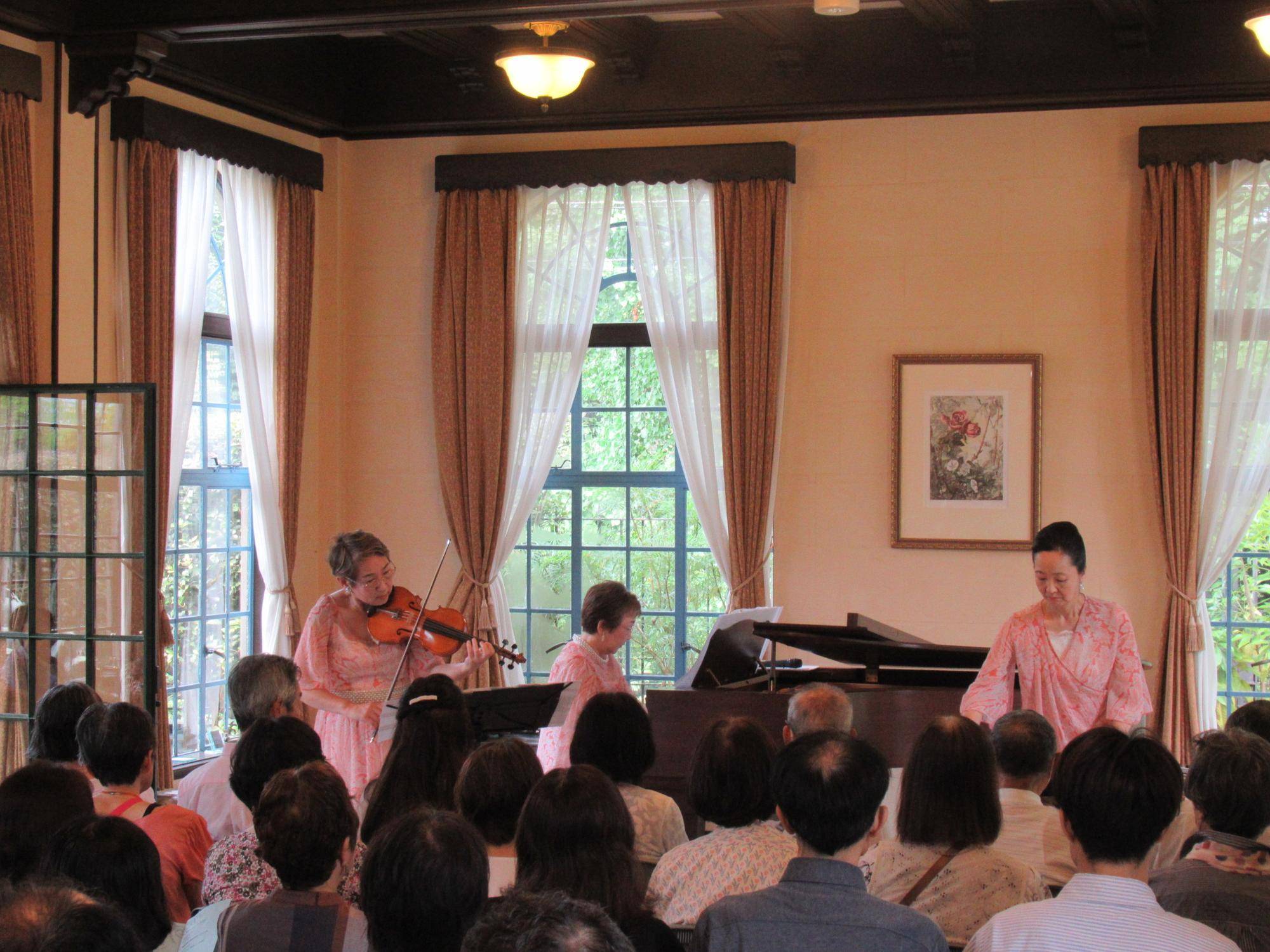 【ベーリック】アンサンブル椿_許諾あり (5).JPG