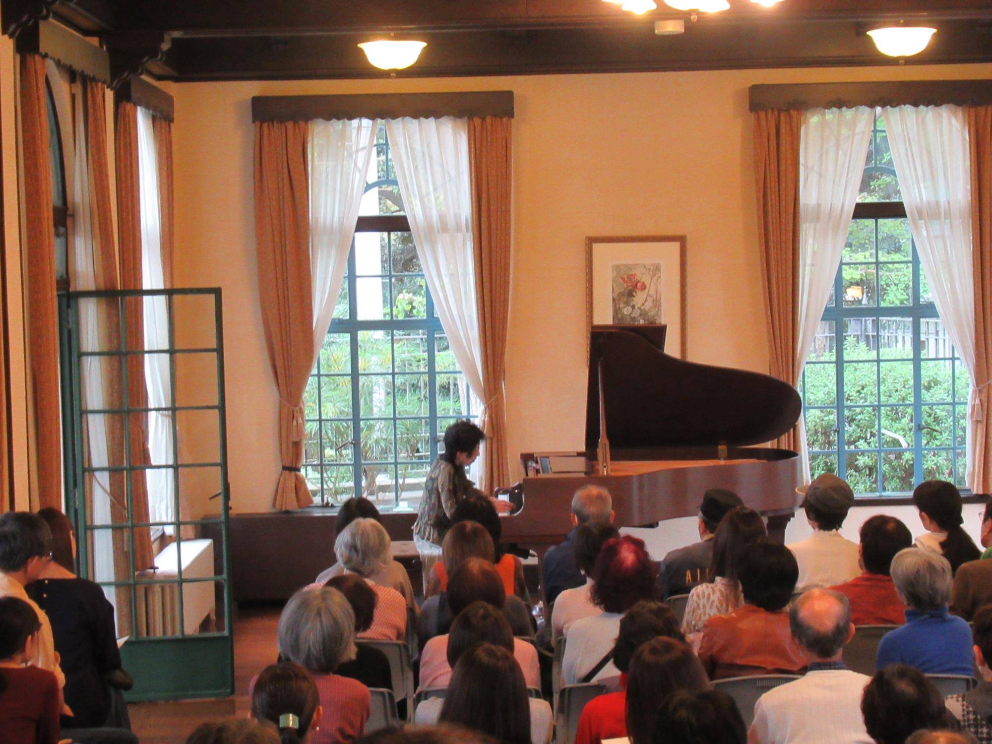 【ベーリック】ボランティアコンサート1110許諾あり (2).JPG