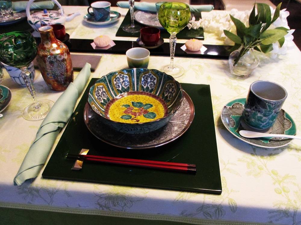 0611 234 ③ 花と器.jpg