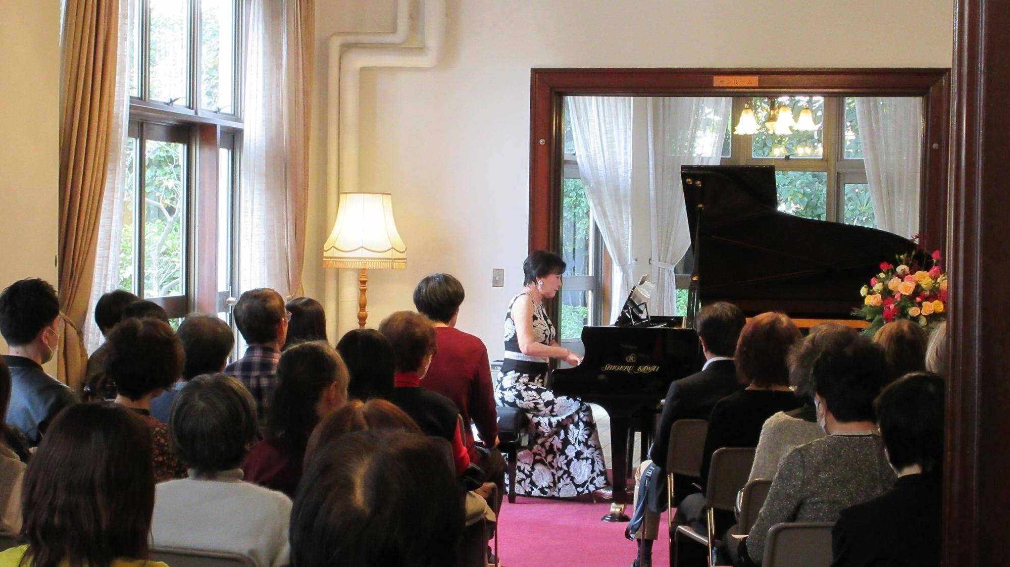 1109【イギリス館】秋ローズコンサート①.JPG