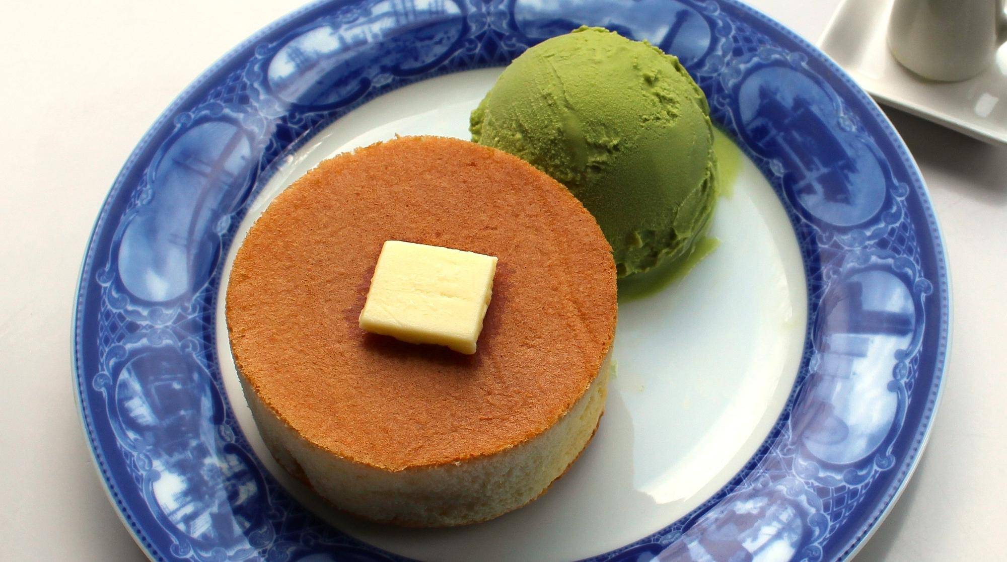 スフレパンケーキ グラシオアイスクリーム添え(HP用)-2.jpg