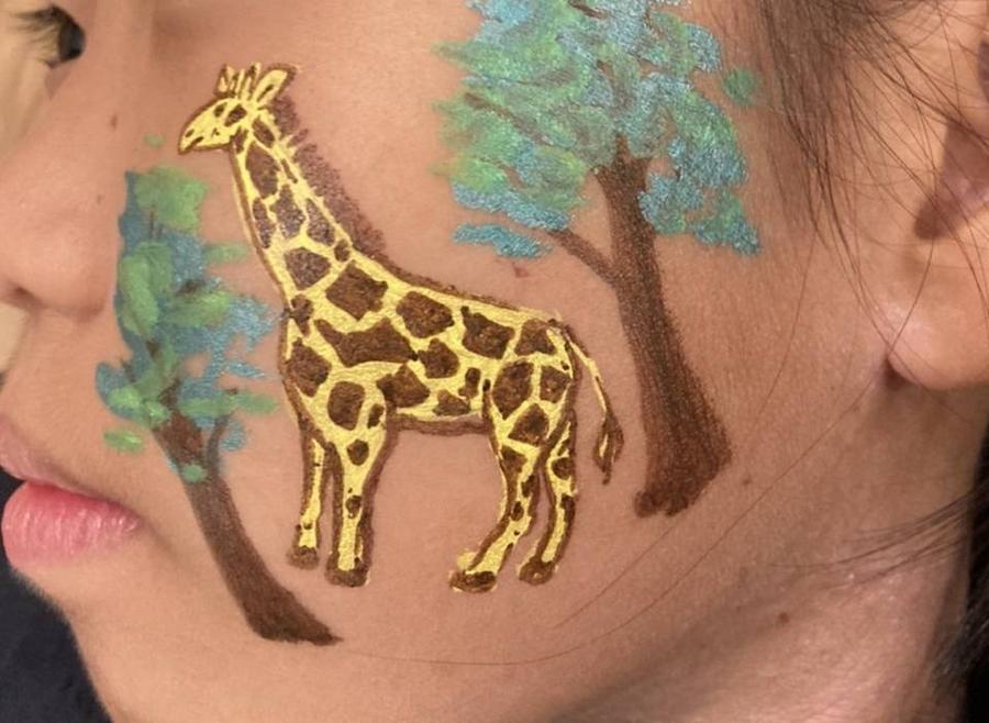 フェイスペイントキリンtrm.jpg