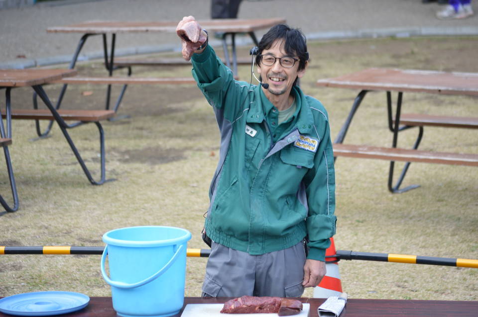 「飼育係のエサづくりライブ」を開催しました!の写真