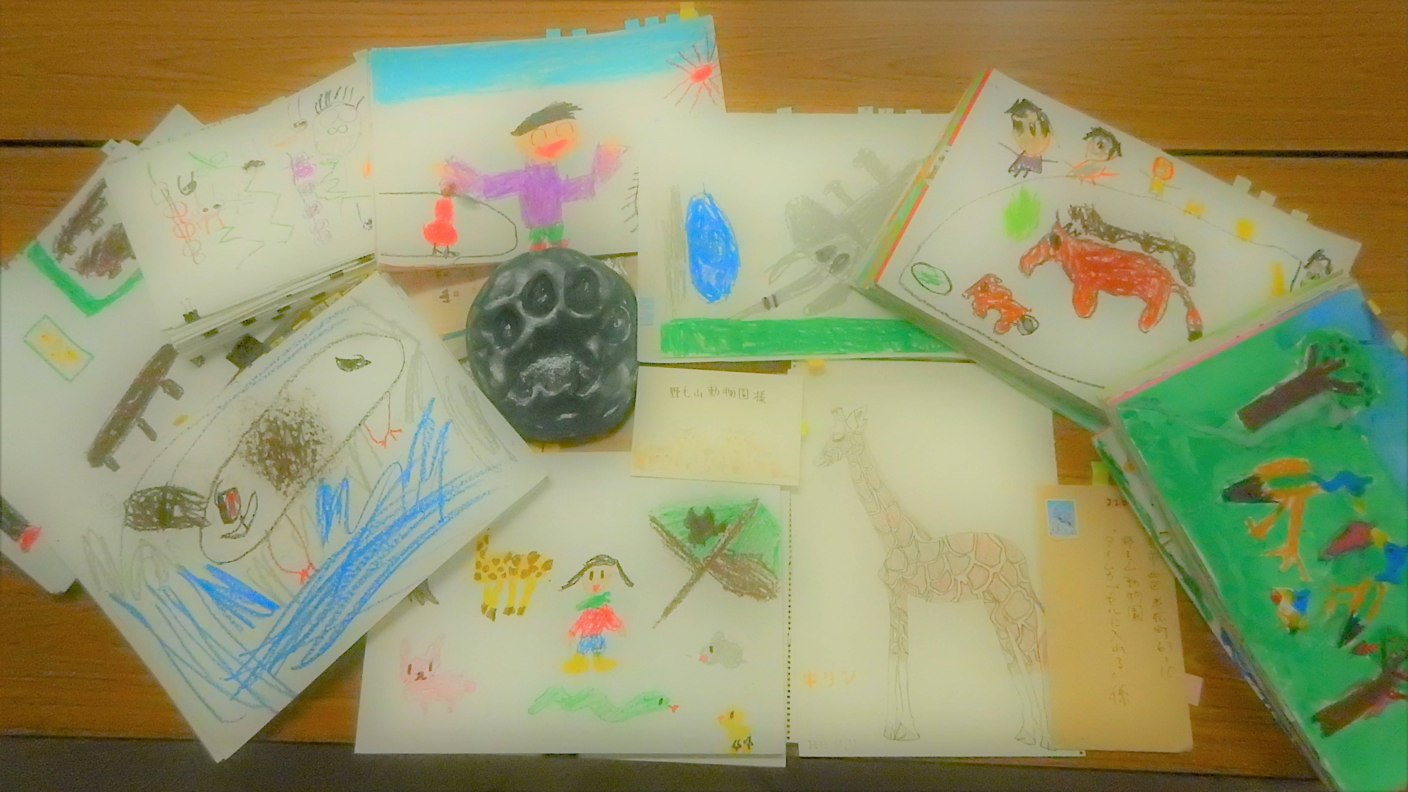 タイムカプセルの作品返却と作品展示についての写真