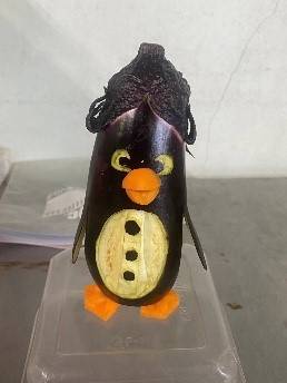 ナスで作ったペンギン.jpg
