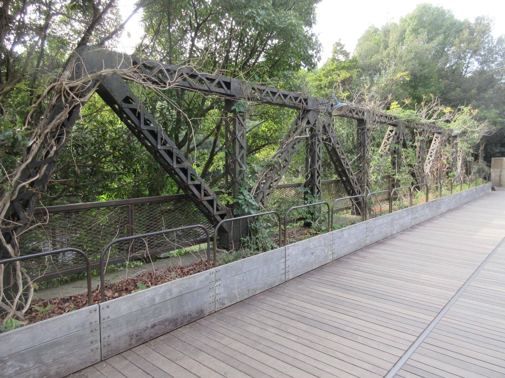 トラス鉄橋.jpg