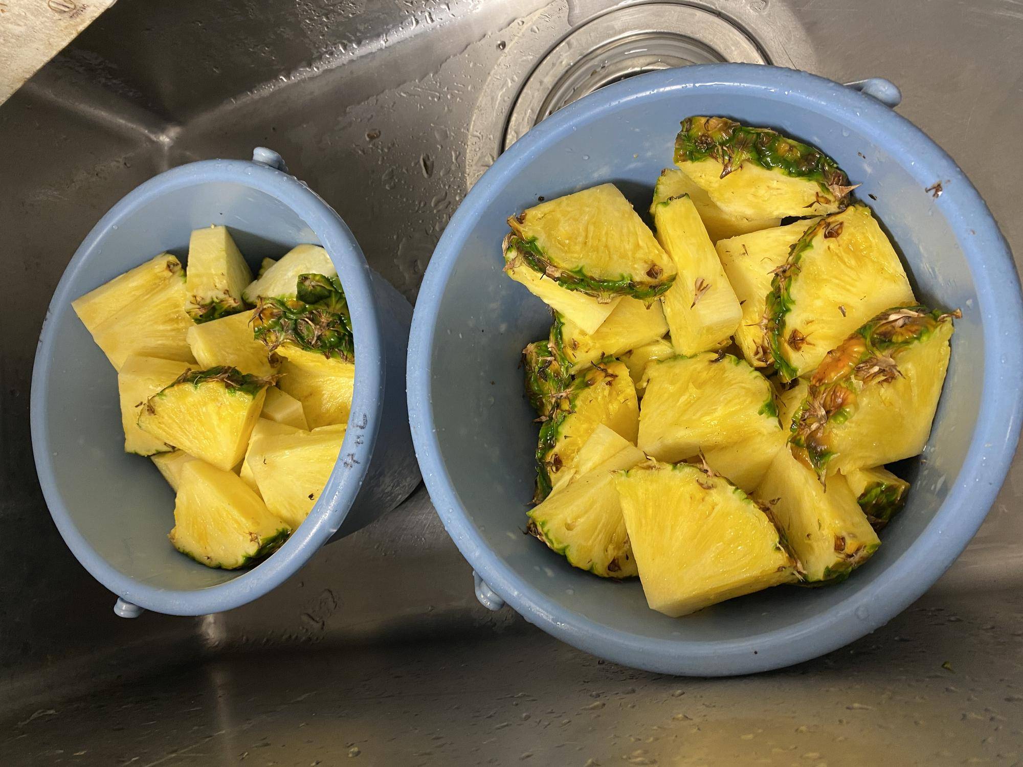 カットしたパイナップル.jpeg