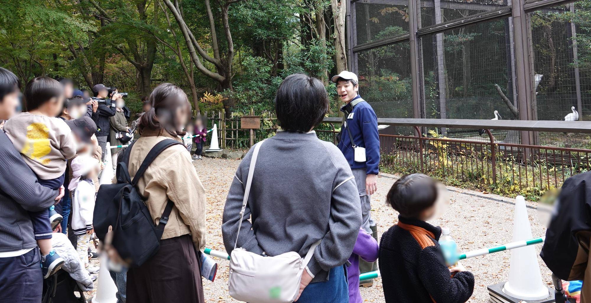 コウノトリまつりinズーラシアを開催しました。1-7(特別ガイドの様子).jpg