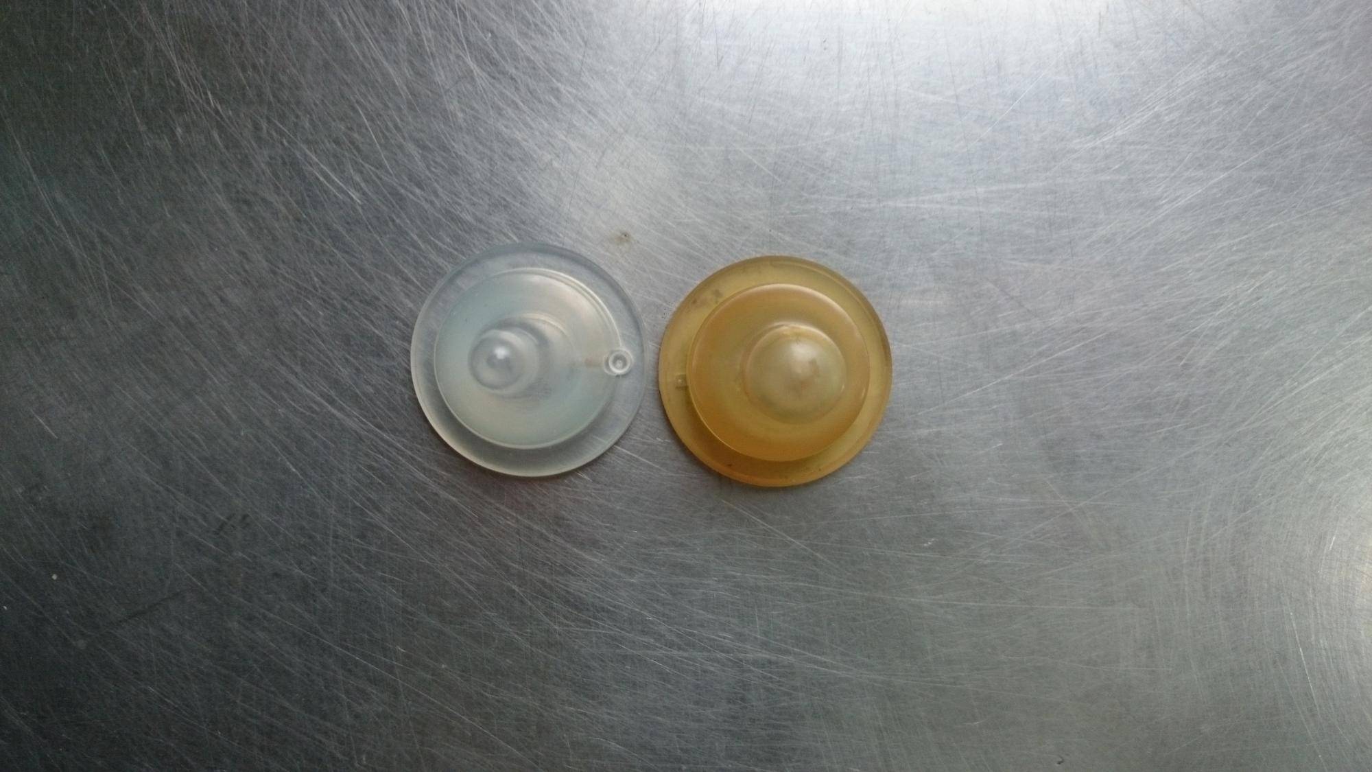 新旧乳首 上から.jpg