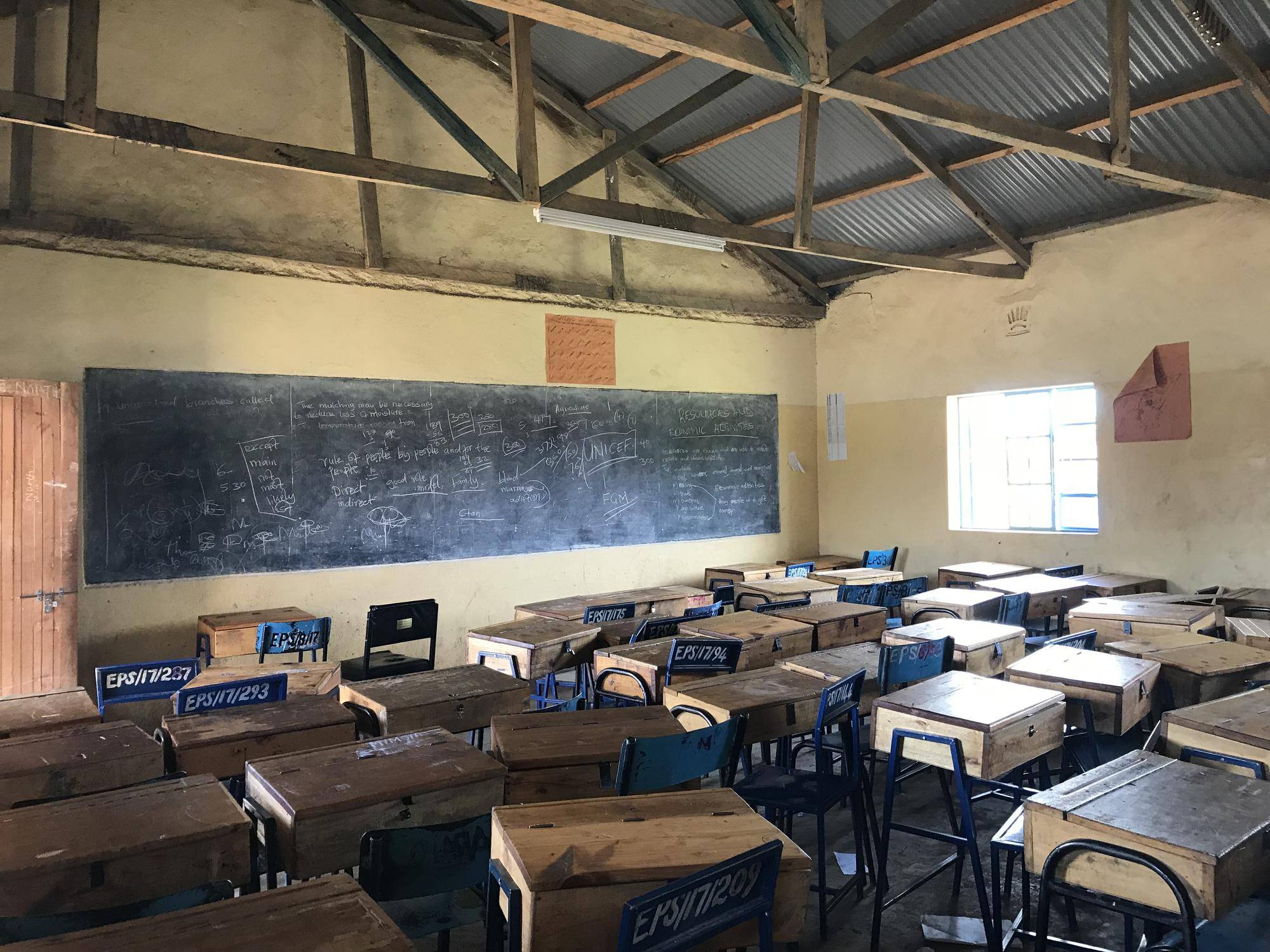 ライオン担当者が見た、アフリカ紀行!~移動・小学校訪問編~の写真