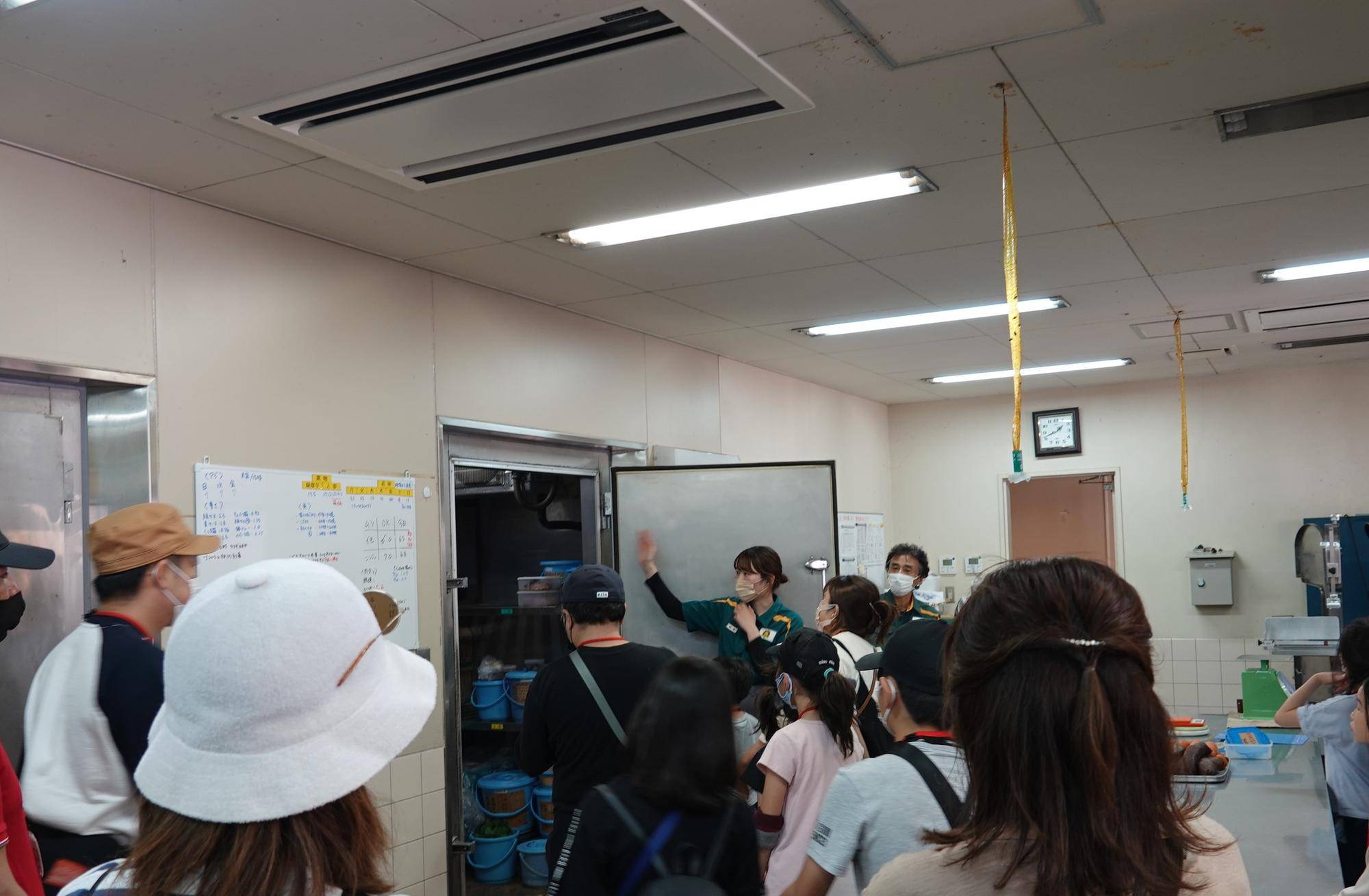 動物園の台所・台所見学ツアー!の写真