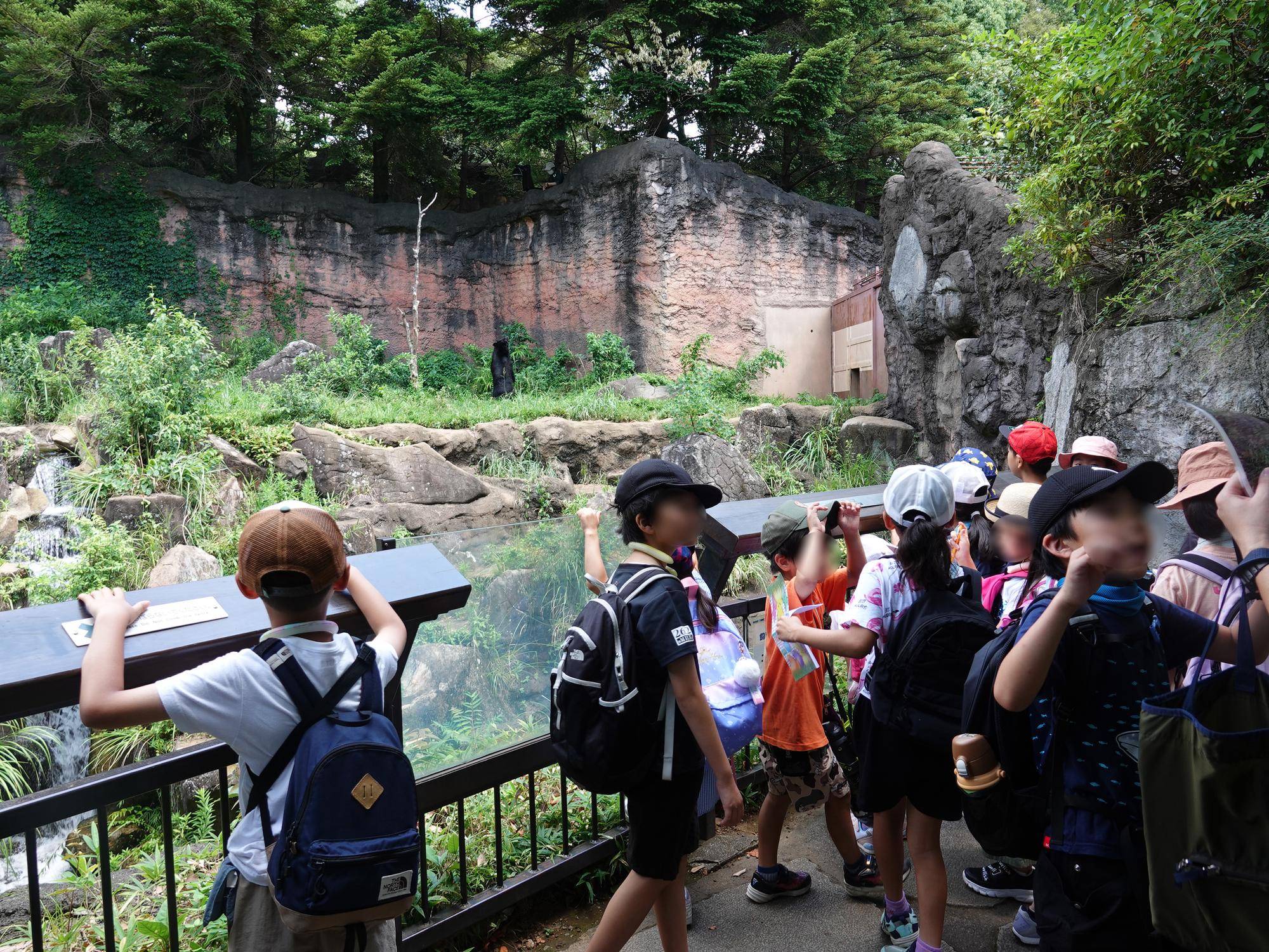 宿題教室 立ち上がるツキノワグマぼかし.jpg