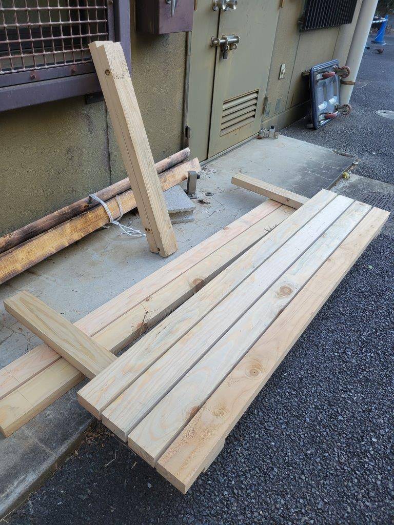 作成中のスノコ①