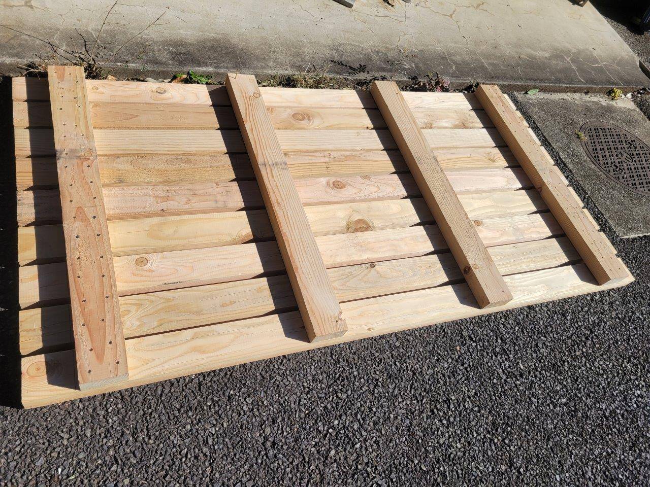 ほぼ完成したスノコ