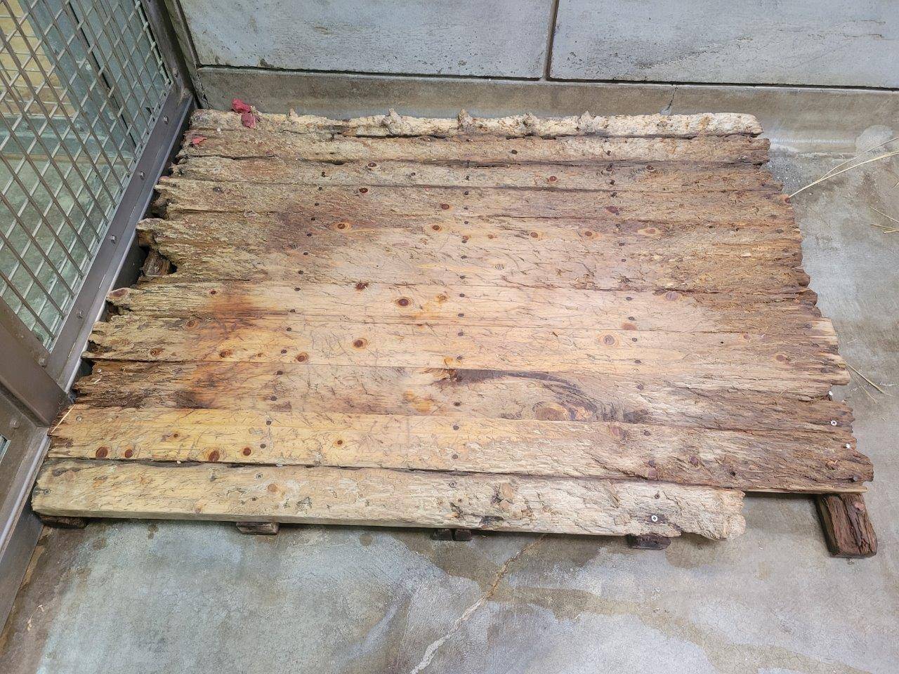 そろそろ取り換えが必要となったラウト用のスノコ